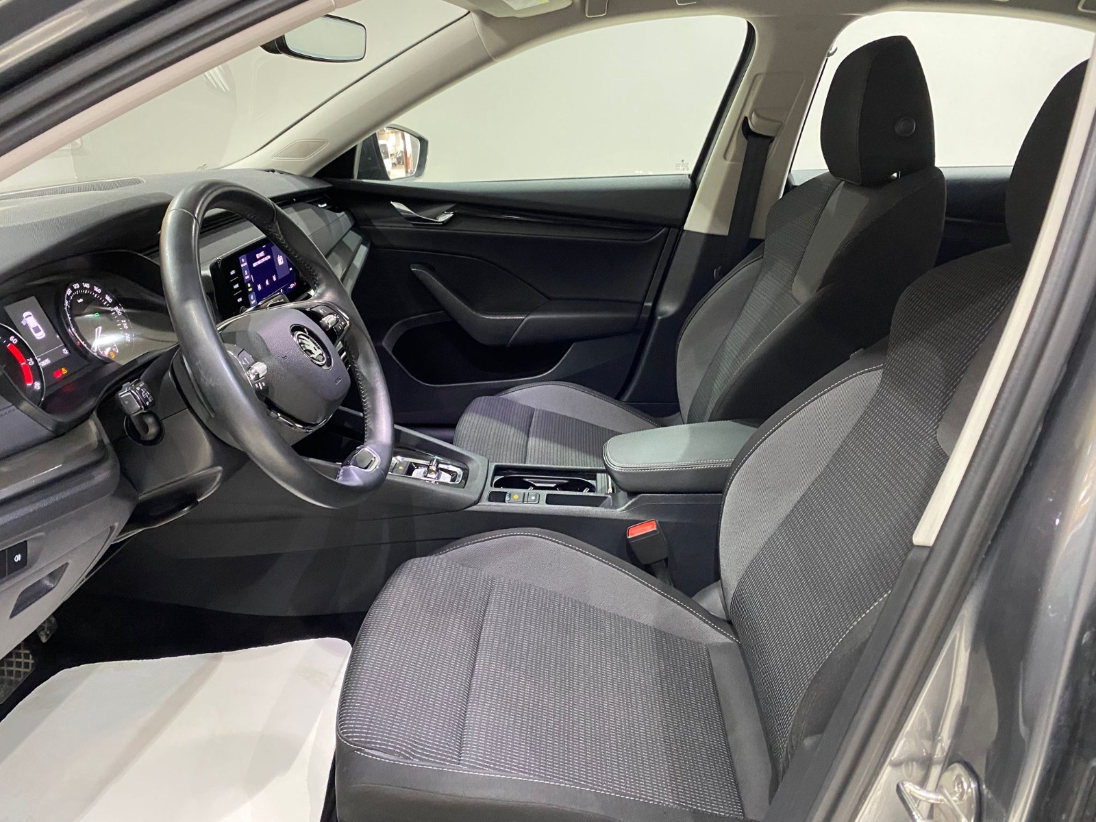 2022 Hybrid Otomatik Skoda Octavia Gri Gürel Tasarım Aksesuar Otomotiv San. Tic. Ltd. Şti.