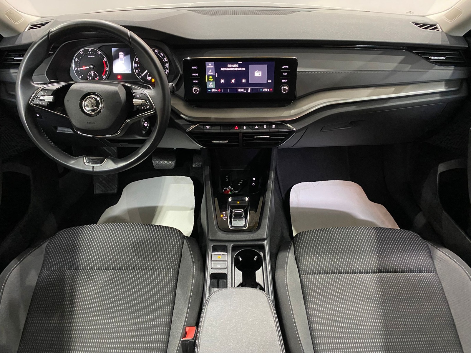 2022 Hybrid Otomatik Skoda Octavia Gri Gürel Tasarım Aksesuar Otomotiv San. Tic. Ltd. Şti.