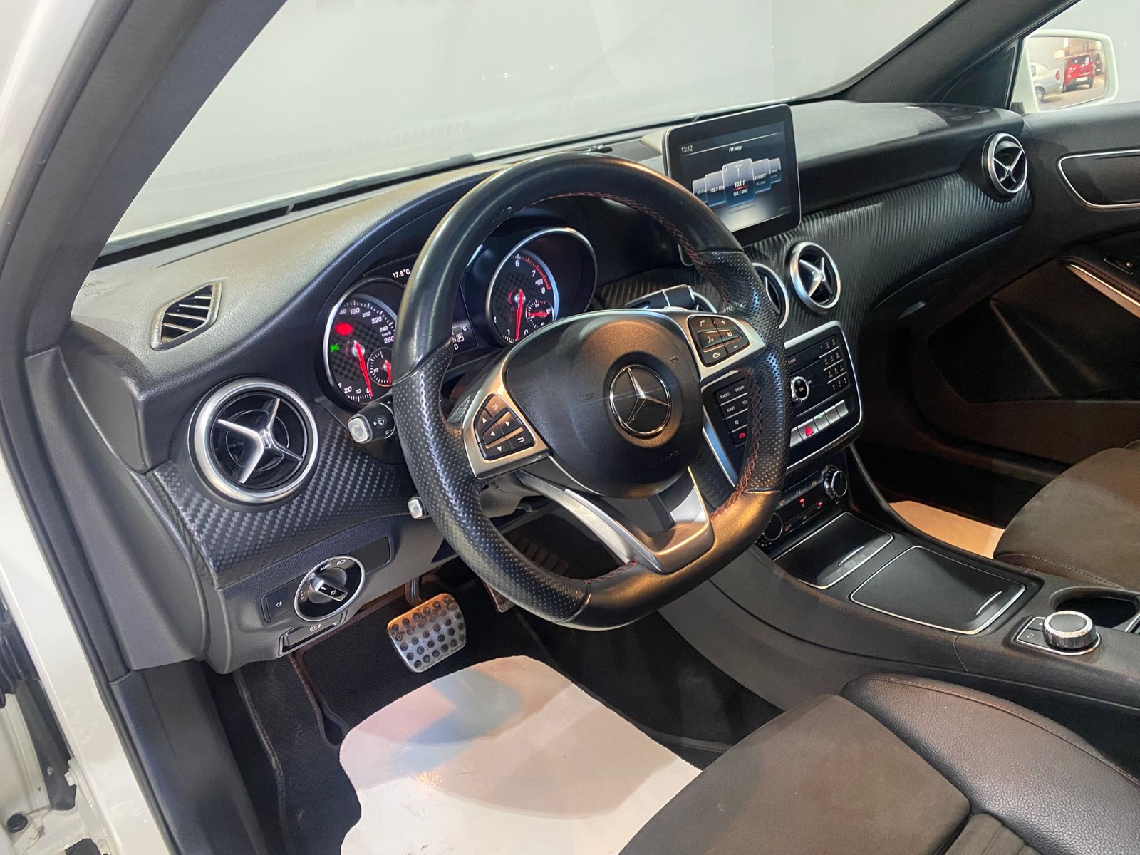 2017 Benzin Otomatik Mercedes-Benz A Beyaz Gürel Tasarım Aksesuar Otomotiv San. Tic. Ltd. Şti.