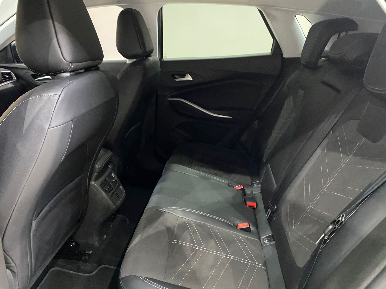 2023 Benzin Otomatik Opel Grandland Gri Gürel Tasarım Aksesuar Otomotiv San. Tic. Ltd. Şti.
