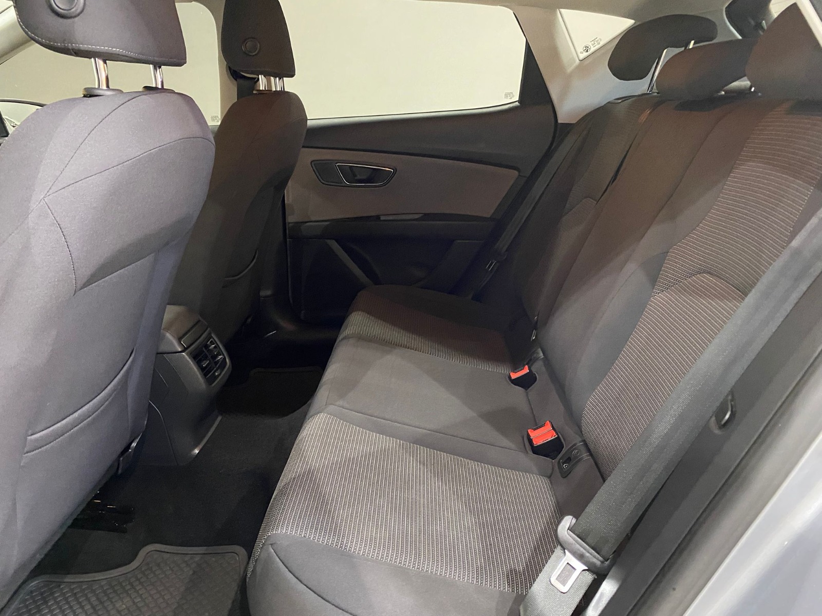 2017 Benzin Manuel Seat Leon Gümüş Gri Gürel Tasarım Aksesuar Otomotiv San. Tic. Ltd. Şti.