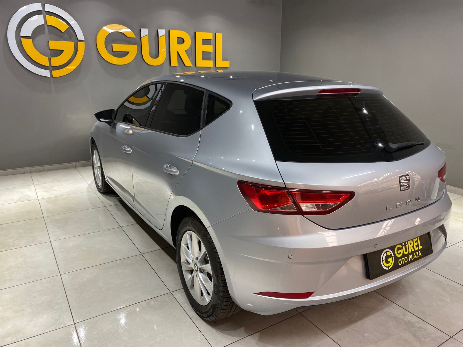 2017 Benzin Manuel Seat Leon Gümüş Gri Gürel Tasarım Aksesuar Otomotiv San. Tic. Ltd. Şti.