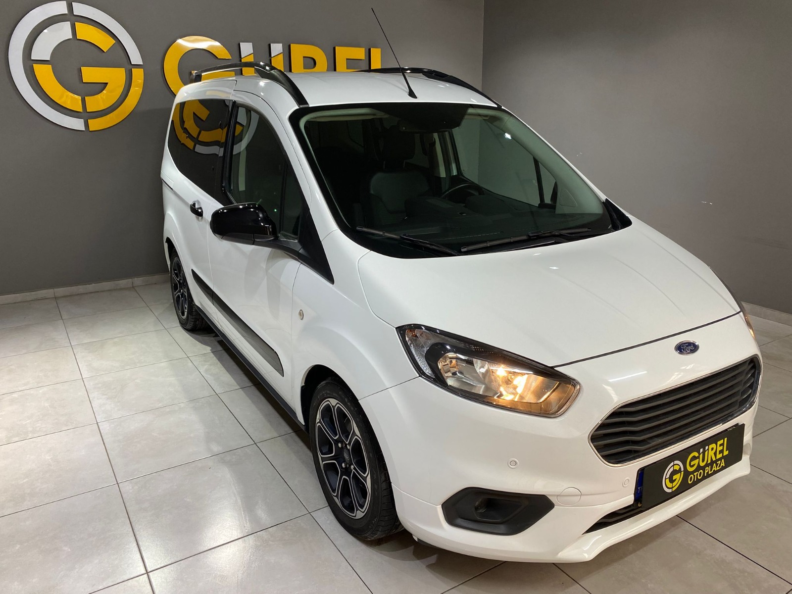 2023 Benzin Manuel Ford Tourneo Courier Beyaz Gürel Tasarım Aksesuar Otomotiv San. Tic. Ltd. Şti.