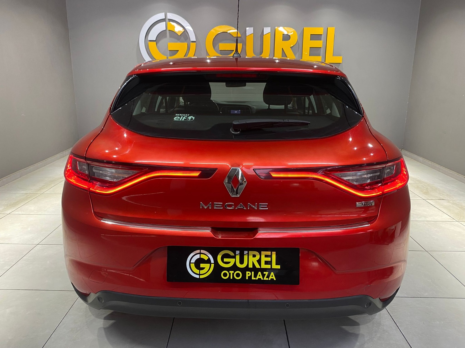 2018 Benzin Manuel Renault Megane Kırmızı Gürel Tasarım Aksesuar Otomotiv San. Tic. Ltd. Şti.