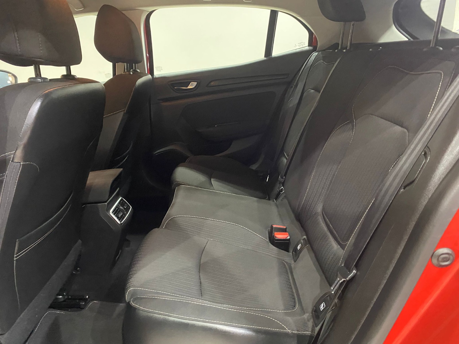 2018 Benzin Manuel Renault Megane Kırmızı Gürel Tasarım Aksesuar Otomotiv San. Tic. Ltd. Şti.