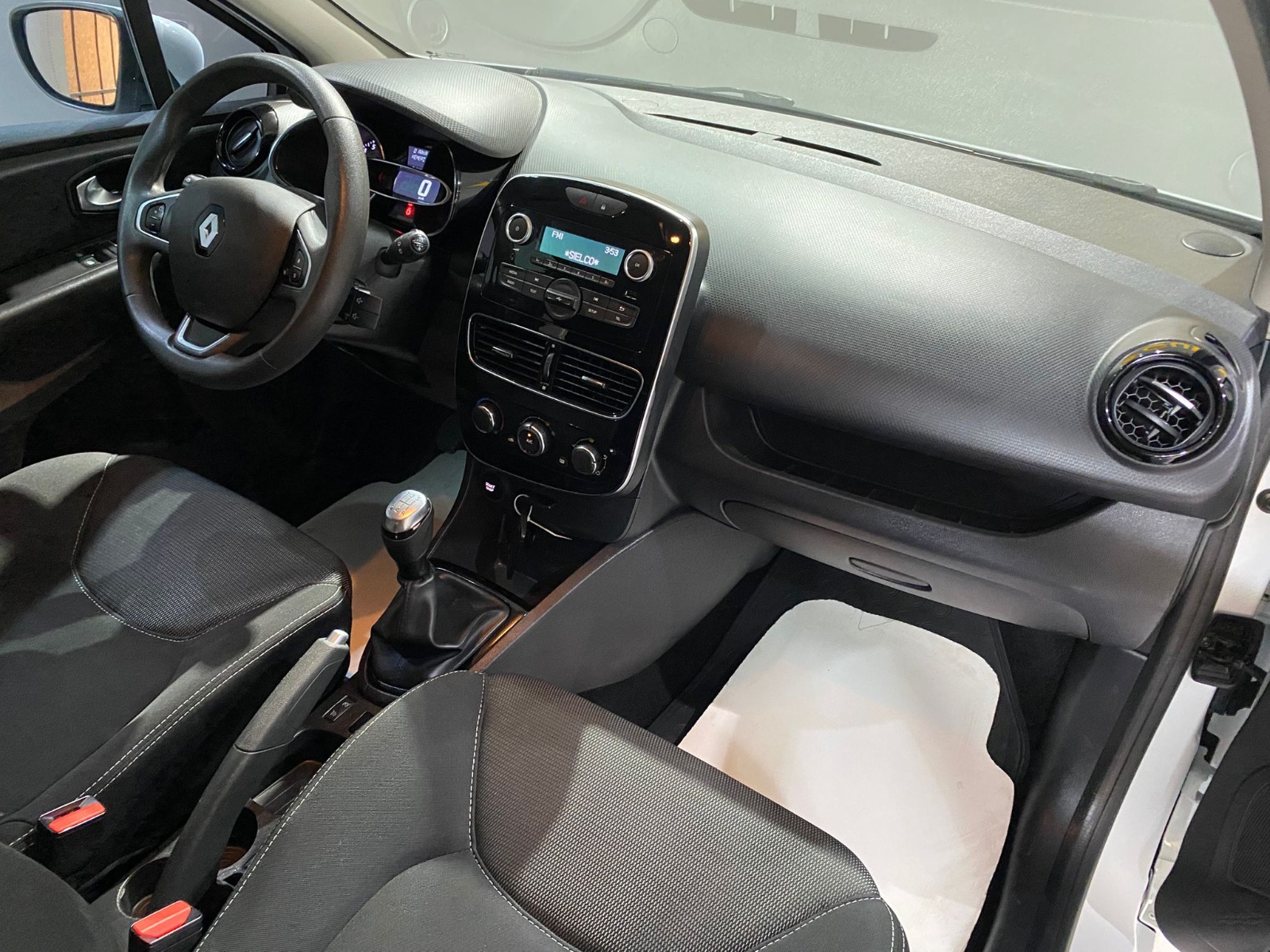 2020 Benzin Manuel Renault Clio Beyaz Gürel Tasarım Aksesuar Otomotiv San. Tic. Ltd. Şti.