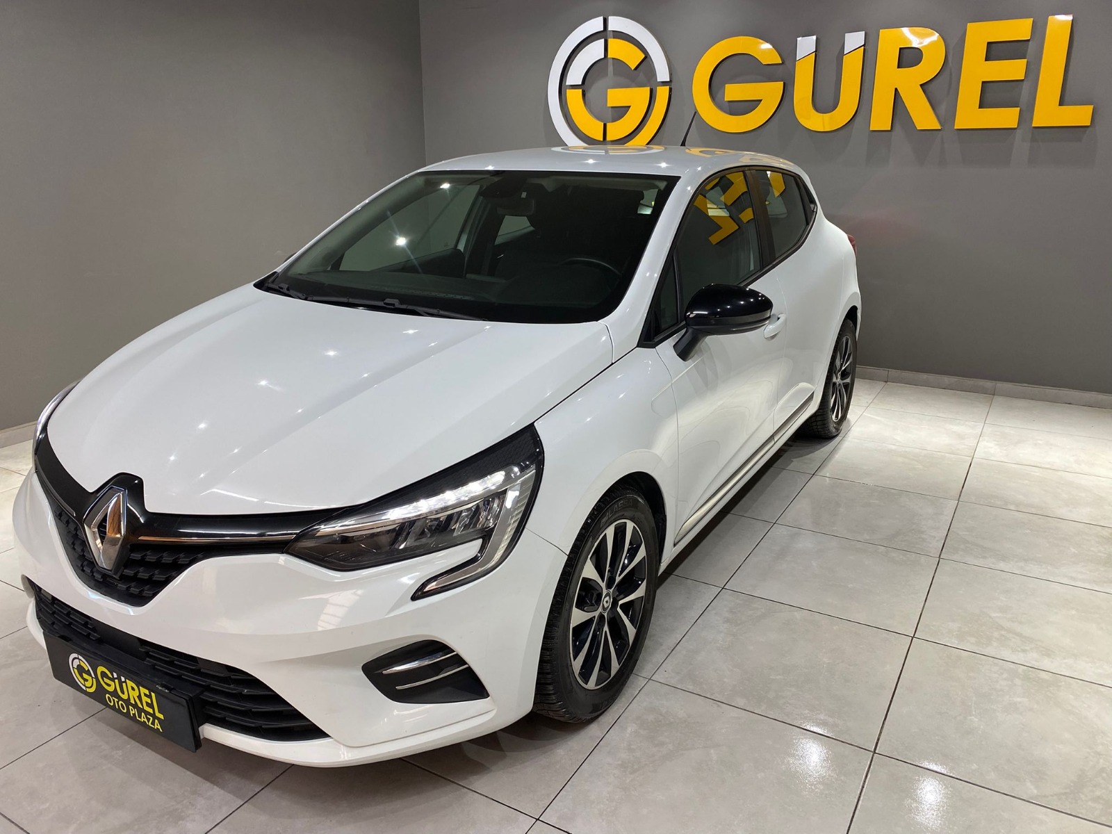 2023 Benzin Manuel Renault Clio Beyaz Gürel Tasarım Aksesuar Otomotiv San. Tic. Ltd. Şti.
