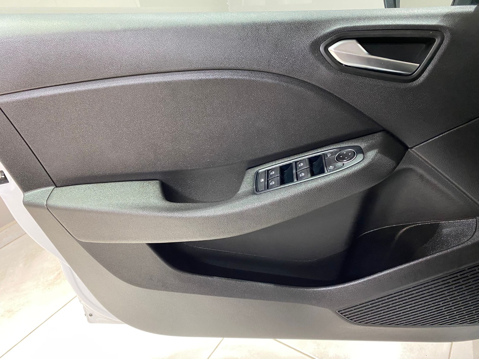 2023 Benzin Manuel Renault Clio Beyaz Gürel Tasarım Aksesuar Otomotiv San. Tic. Ltd. Şti.