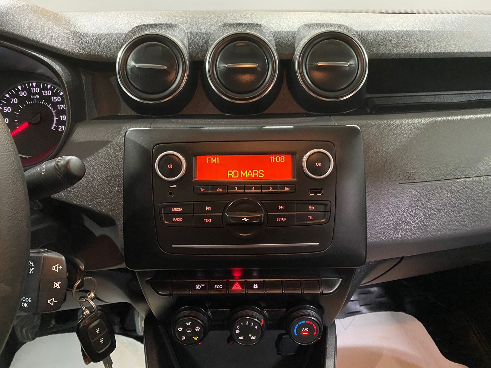 2022 Benzin Manuel Dacia Duster Gri Gürel Tasarım Aksesuar Otomotiv San. Tic. Ltd. Şti.