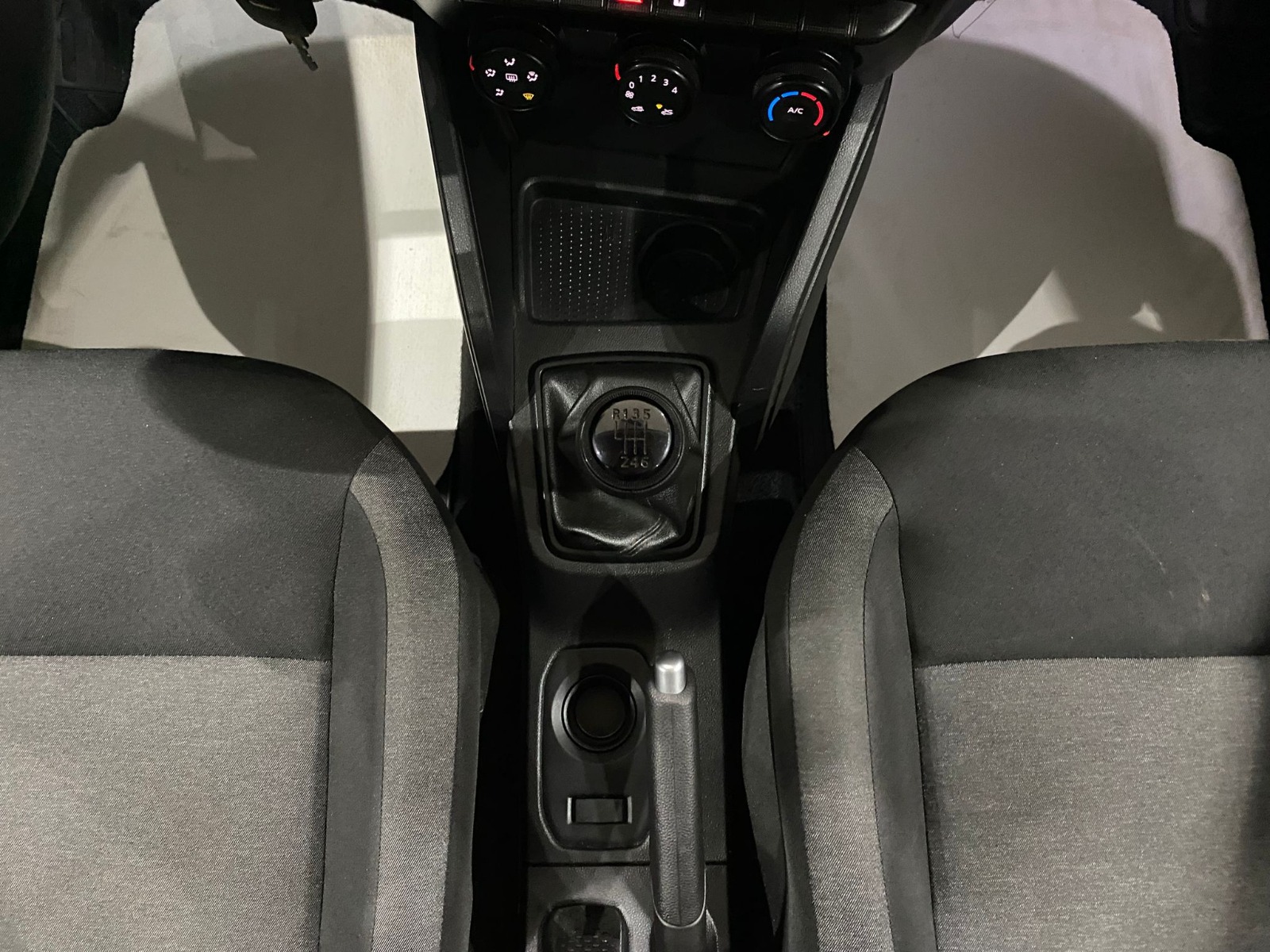 TaksitliOto.Net | 2.El Dacia Duster SUV 1.0 Tce ECO-G Comfort | Manuel & Benzin + LPG | Beyaz | İzmir.2el 2022 Benzin + LPG Manuel Dacia Duster Beyaz Gürel Tasarım Aksesuar Otomotiv San. Tic. Ltd. Şti.