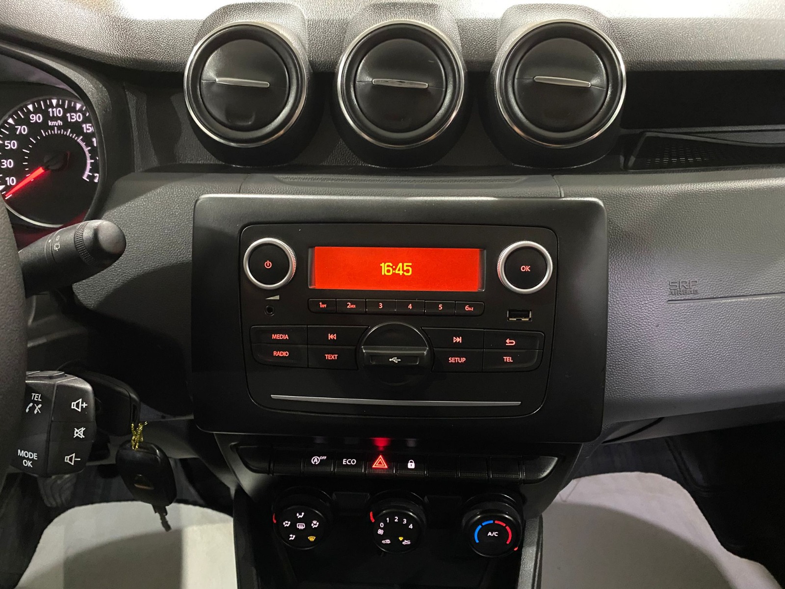 TaksitliOto.Net | 2.El Dacia Duster SUV 1.0 Tce ECO-G Comfort | Manuel & Benzin + LPG | Beyaz | İzmir.2el 2022 Benzin + LPG Manuel Dacia Duster Beyaz Gürel Tasarım Aksesuar Otomotiv San. Tic. Ltd. Şti.