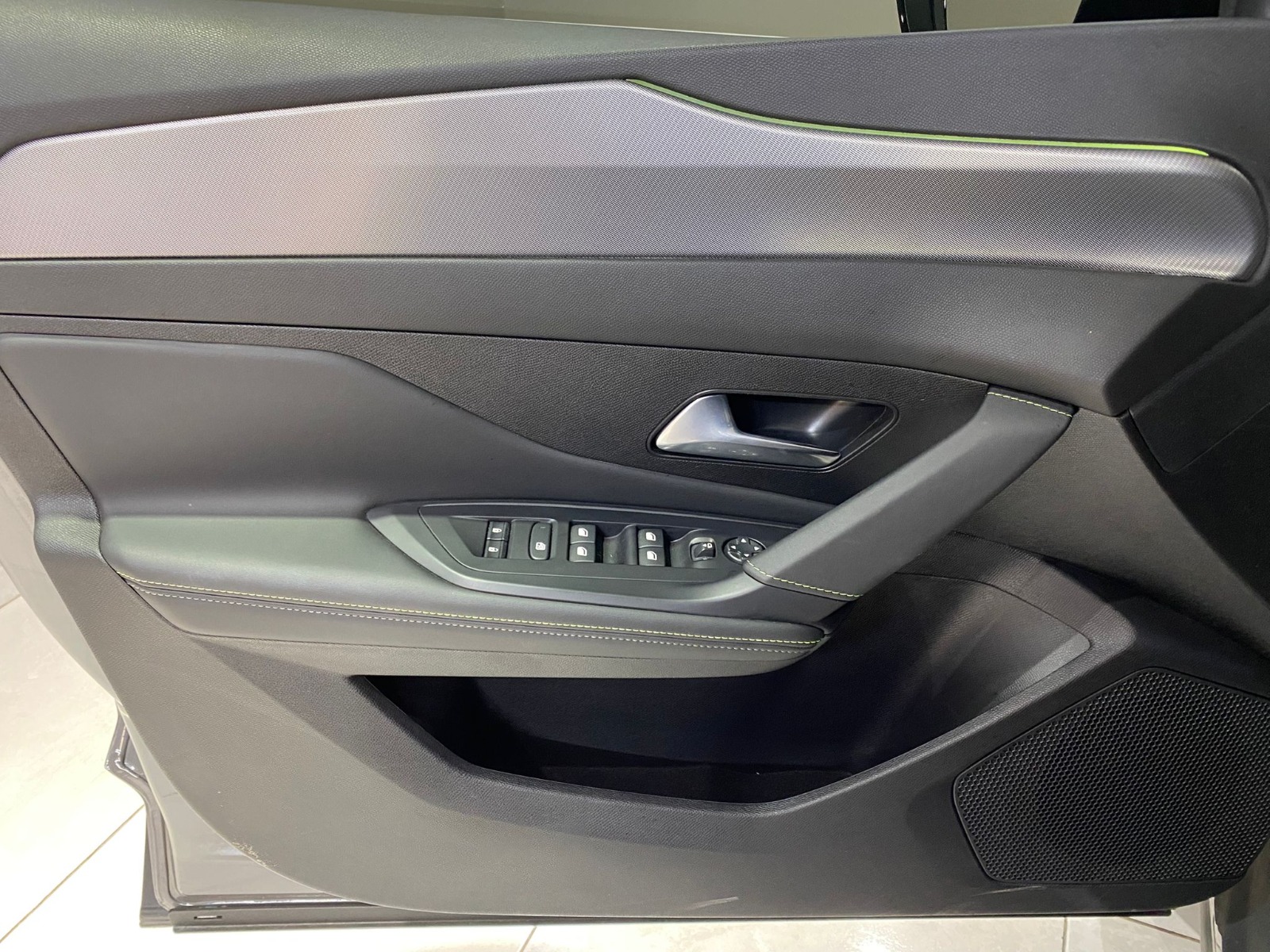 2024 Benzin Otomatik Peugeot 408 Gri Gürel Tasarım Aksesuar Otomotiv San. Tic. Ltd. Şti.