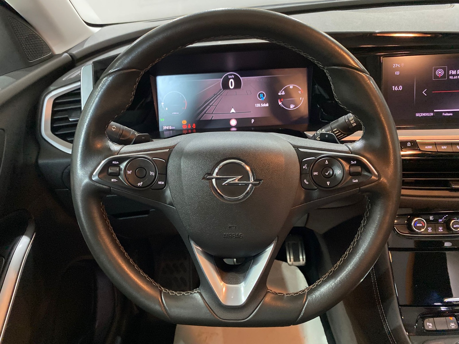 2022 Dizel Otomatik Opel Grandland Siyah Gürel Tasarım Aksesuar Otomotiv San. Tic. Ltd. Şti.