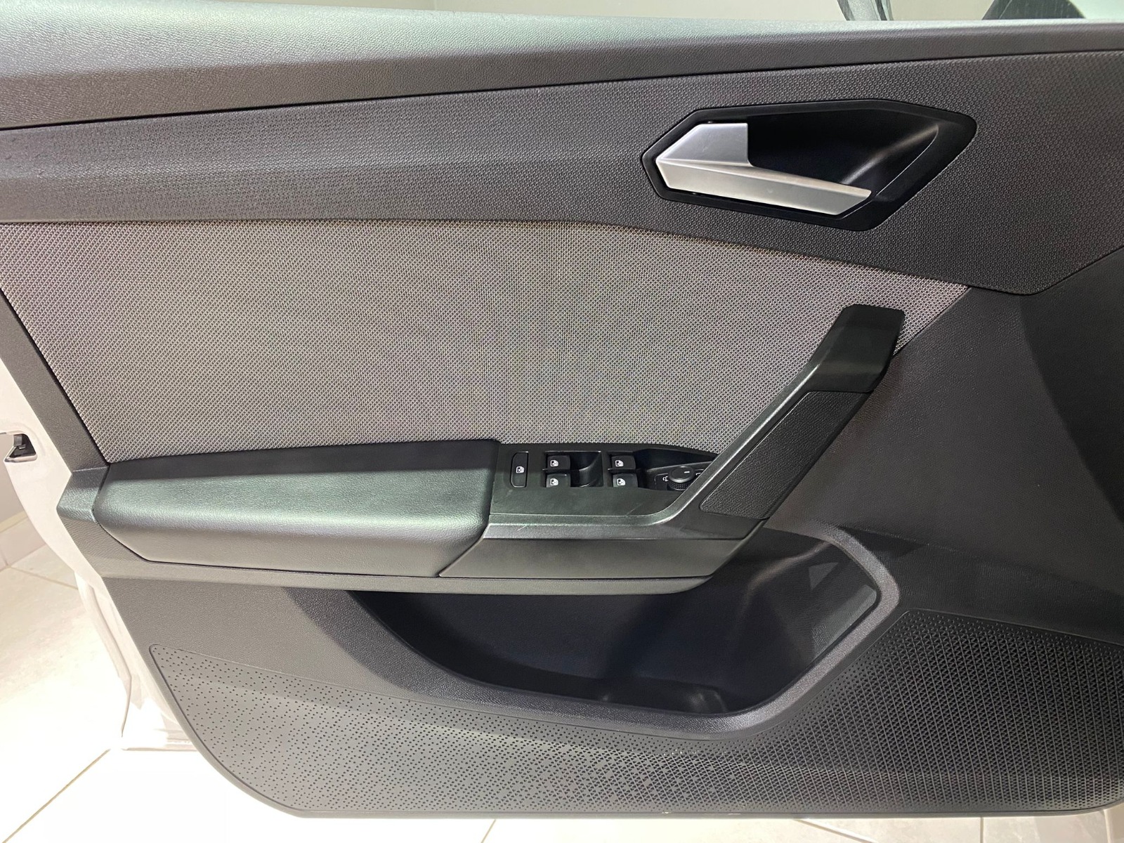 2024 MHEV Otomatik Seat Leon Beyaz Gürel Tasarım Aksesuar Otomotiv San. Tic. Ltd. Şti.