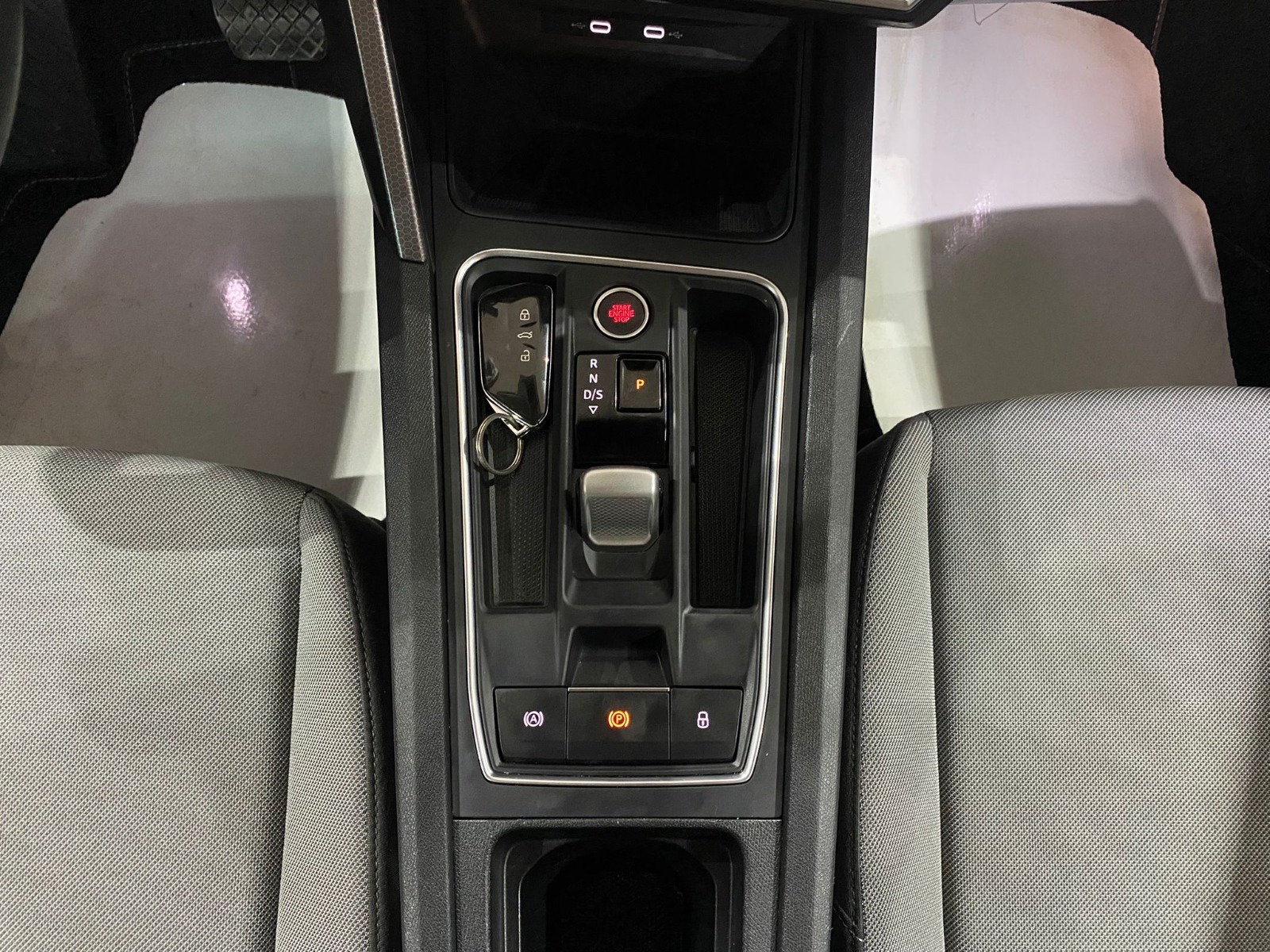 2024 MHEV Otomatik Seat Leon Beyaz Gürel Tasarım Aksesuar Otomotiv San. Tic. Ltd. Şti.