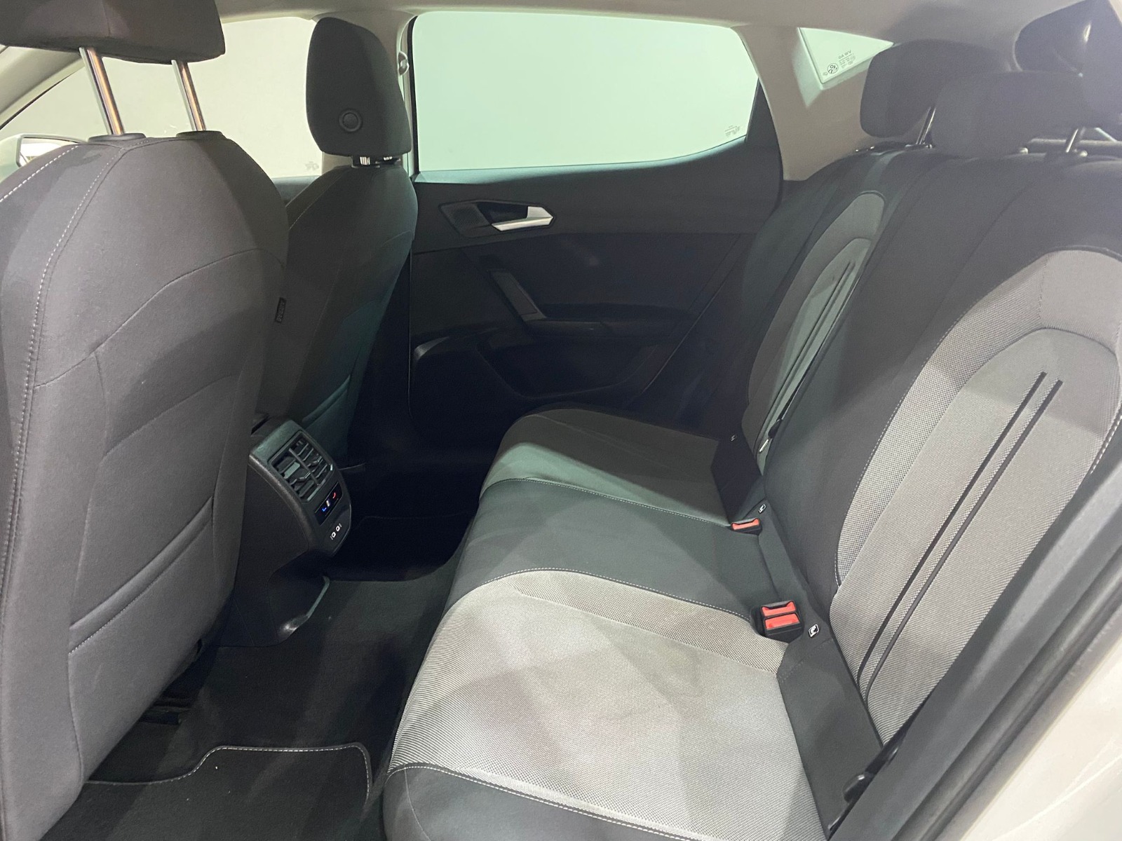 2024 MHEV Otomatik Seat Leon Beyaz Gürel Tasarım Aksesuar Otomotiv San. Tic. Ltd. Şti.