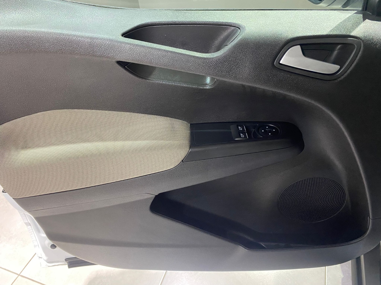 2023 Benzin Manuel Ford Tourneo Courier Beyaz Gürel Tasarım Aksesuar Otomotiv San. Tic. Ltd. Şti.