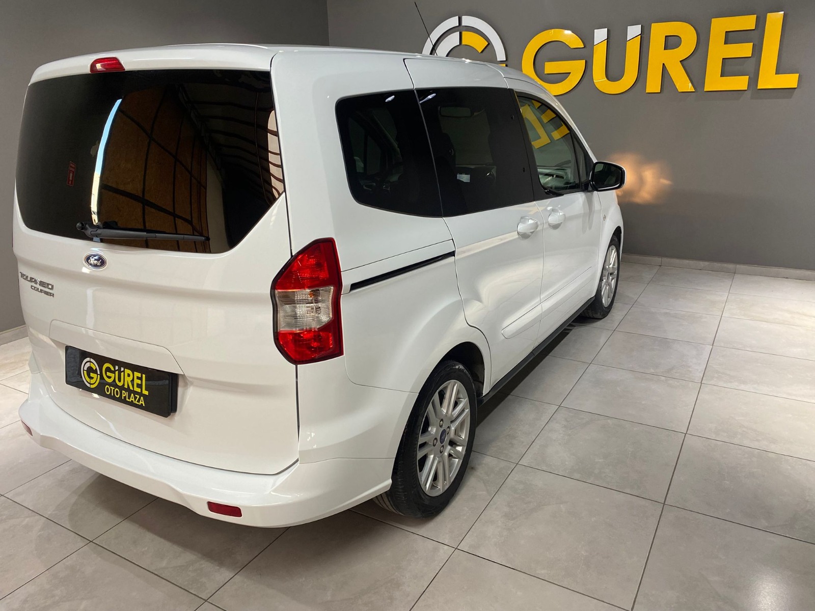 2023 Benzin Manuel Ford Tourneo Courier Beyaz Gürel Tasarım Aksesuar Otomotiv San. Tic. Ltd. Şti.