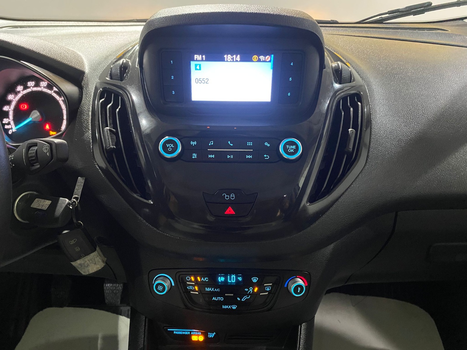 2023 Benzin Manuel Ford Tourneo Courier Beyaz Gürel Tasarım Aksesuar Otomotiv San. Tic. Ltd. Şti.