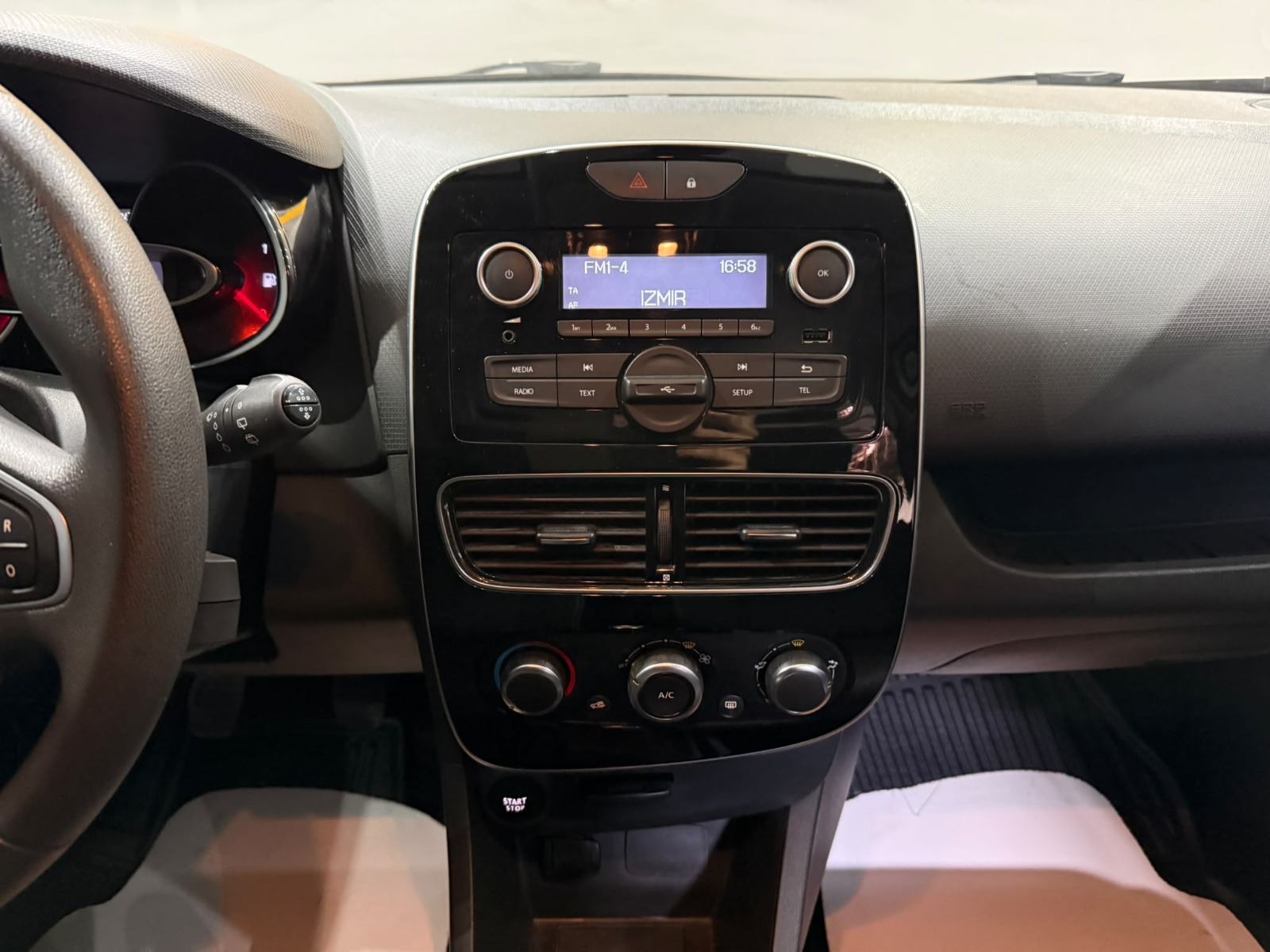 2020 Benzin Manuel Renault Clio Beyaz Gürel Tasarım Aksesuar Otomotiv San. Tic. Ltd. Şti.