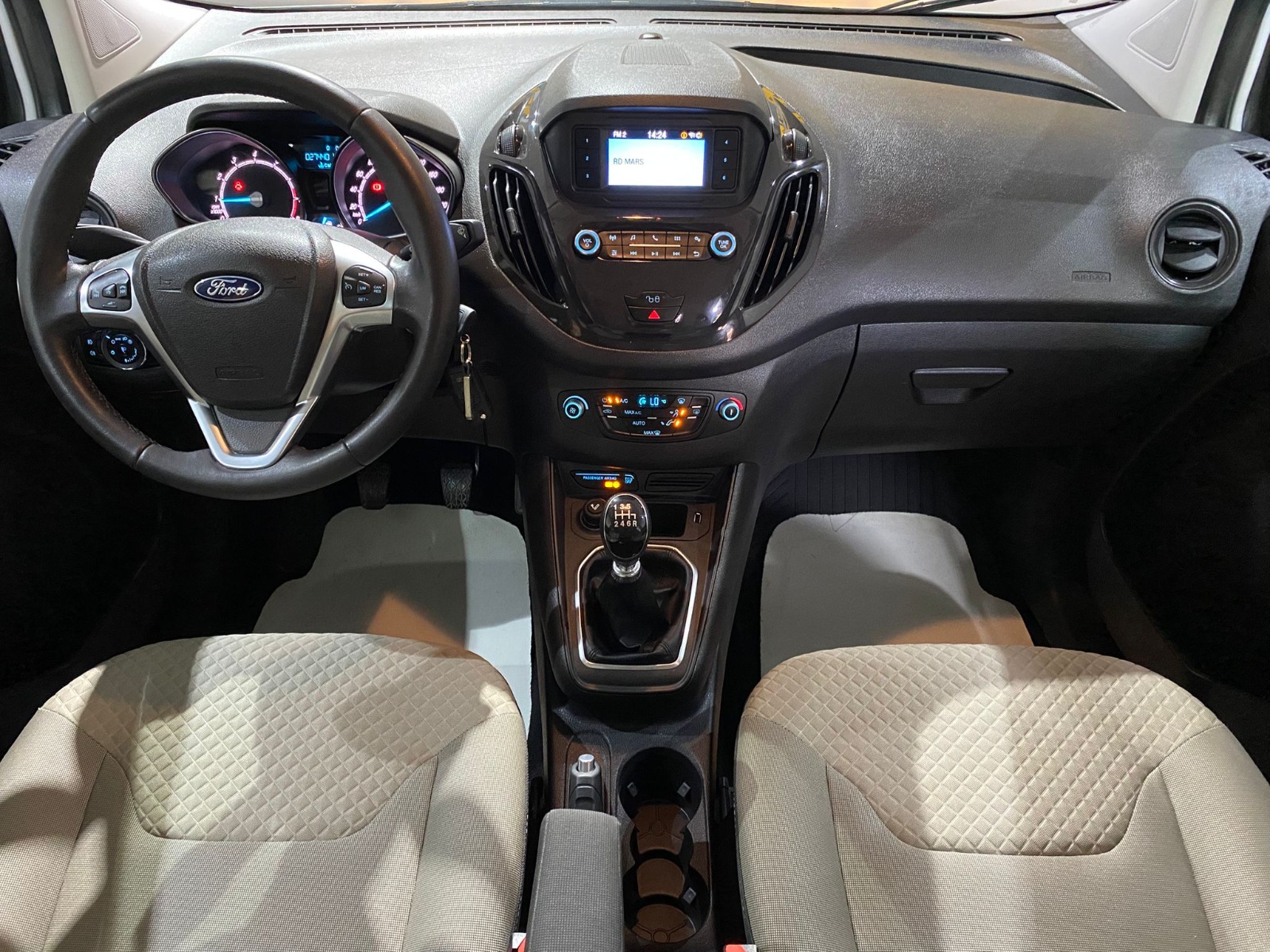 2023 Benzin Manuel Ford Tourneo Courier Beyaz Gürel Tasarım Aksesuar Otomotiv San. Tic. Ltd. Şti.