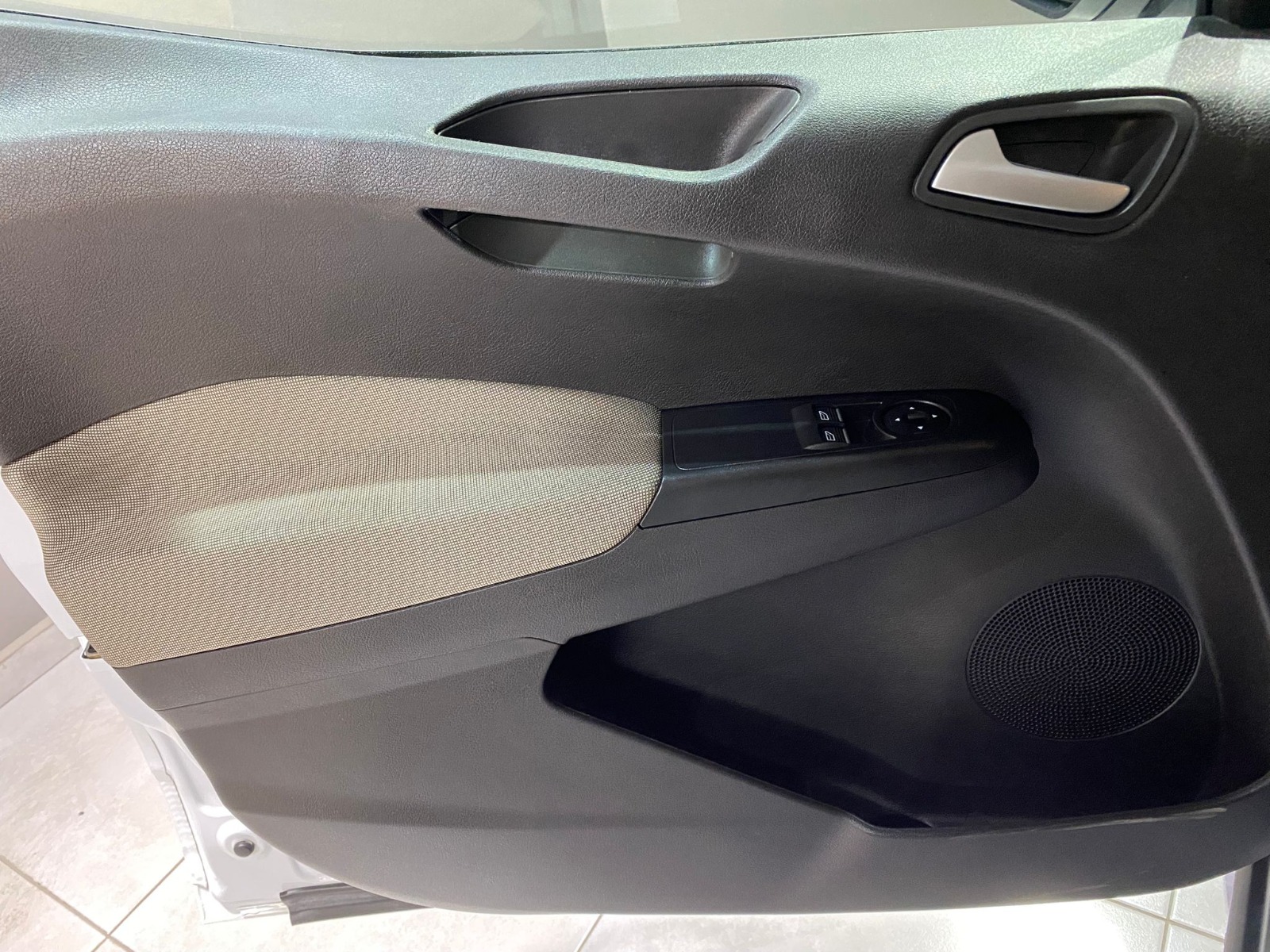 2023 Benzin Manuel Ford Tourneo Courier Beyaz Gürel Tasarım Aksesuar Otomotiv San. Tic. Ltd. Şti.