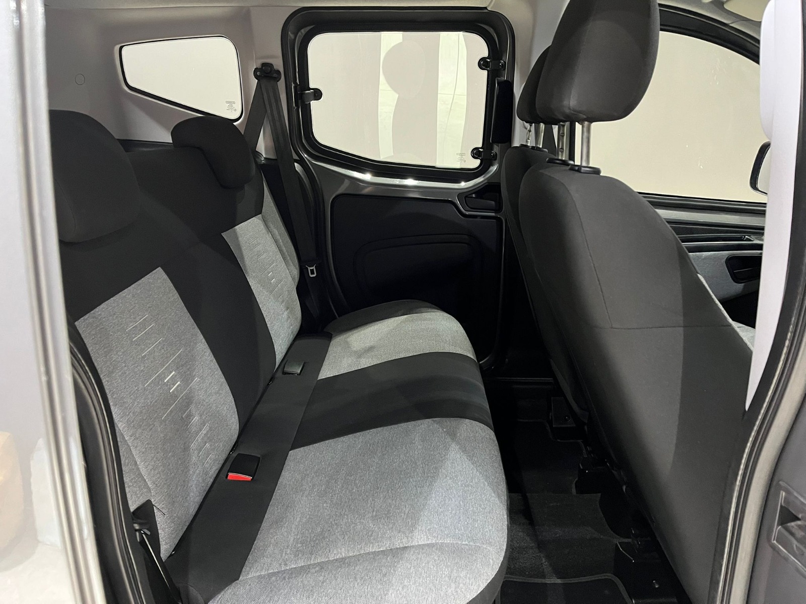 2024 Benzin + LPG Manuel Fiat Fiorino Gri Gürel Tasarım Aksesuar Otomotiv San. Tic. Ltd. Şti.