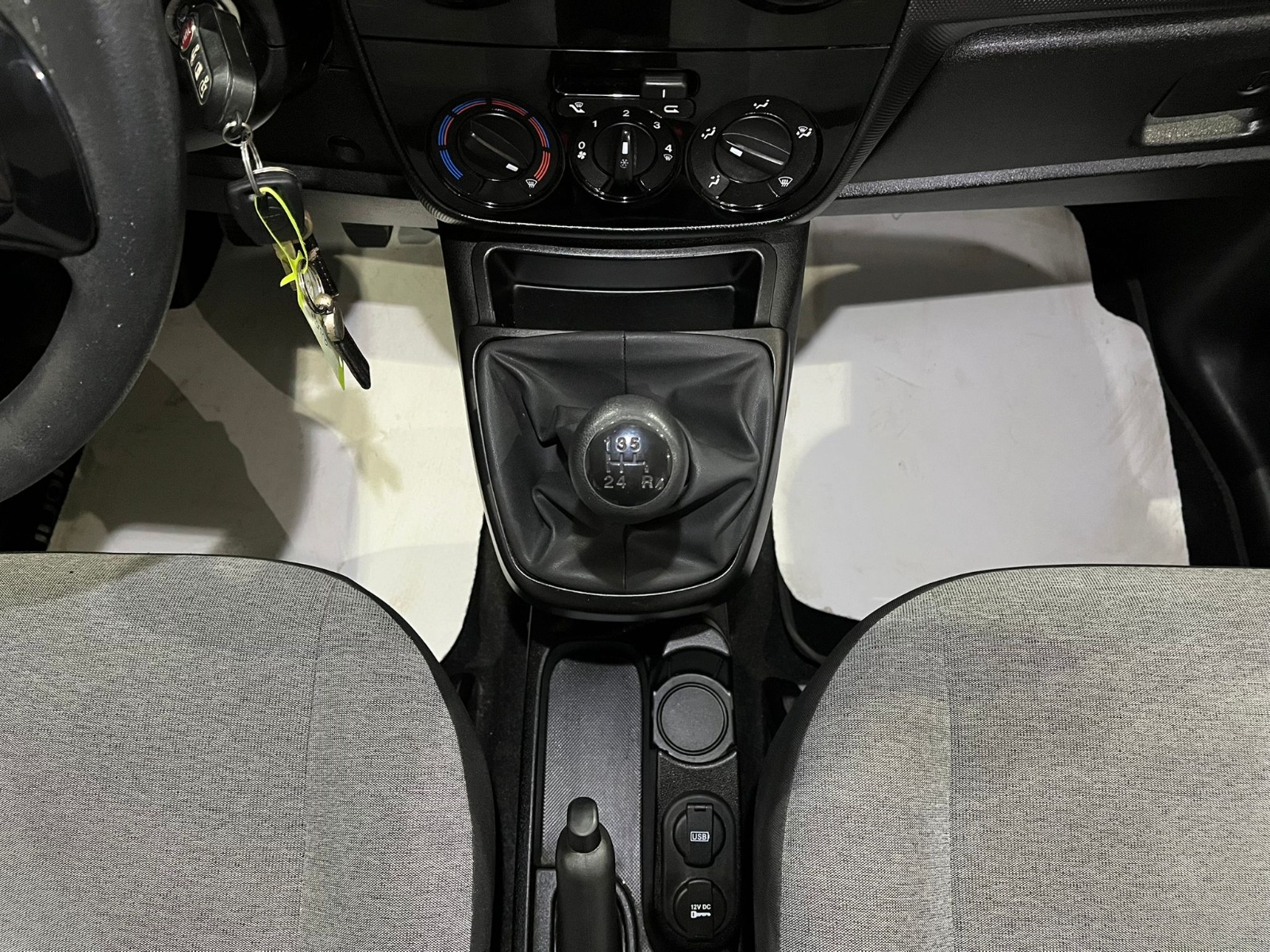 2024 Benzin + LPG Manuel Fiat Fiorino Gri Gürel Tasarım Aksesuar Otomotiv San. Tic. Ltd. Şti.