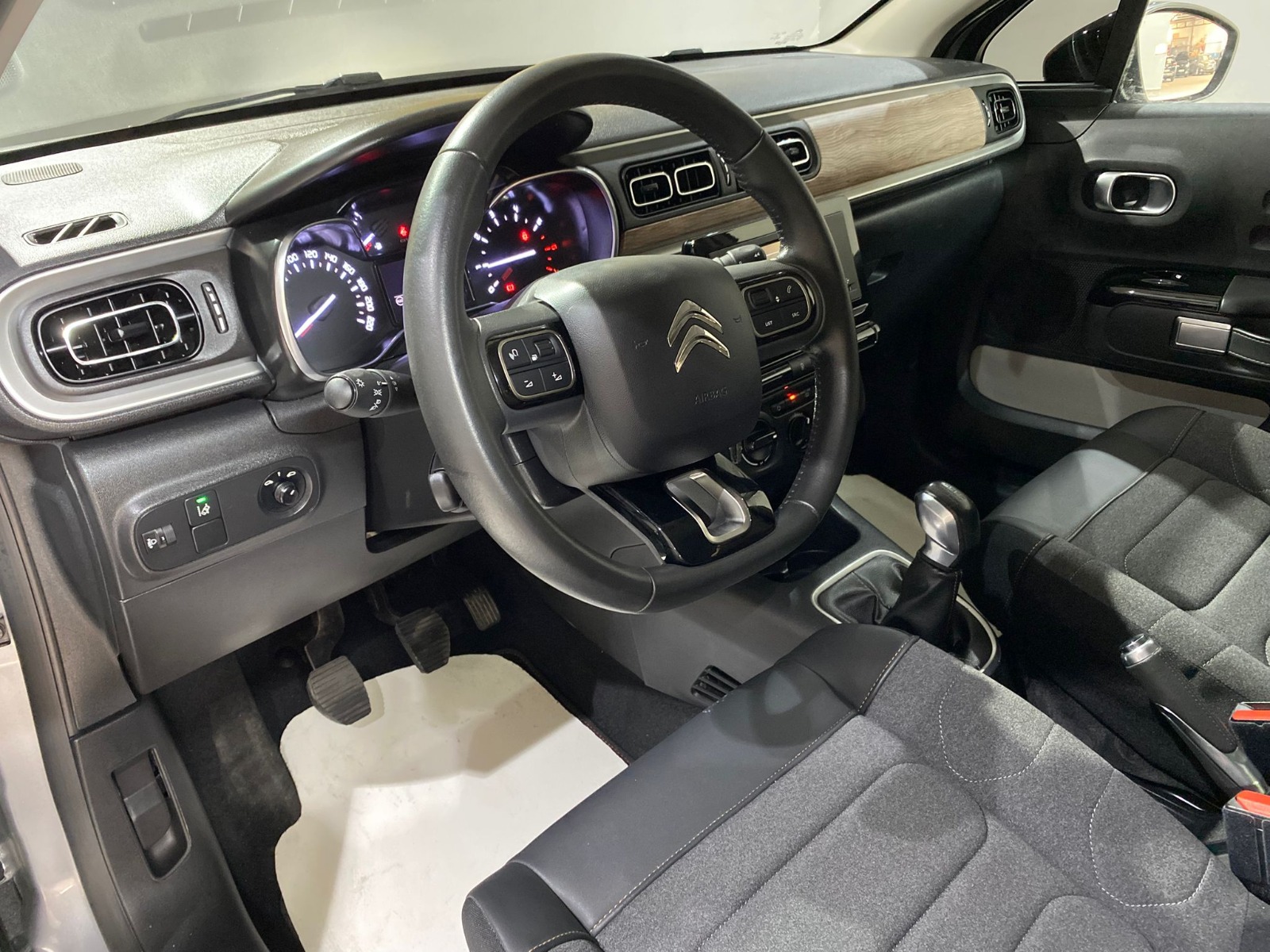 2023 Benzin Manuel Citroen C3 Gri Gürel Tasarım Aksesuar Otomotiv San. Tic. Ltd. Şti.