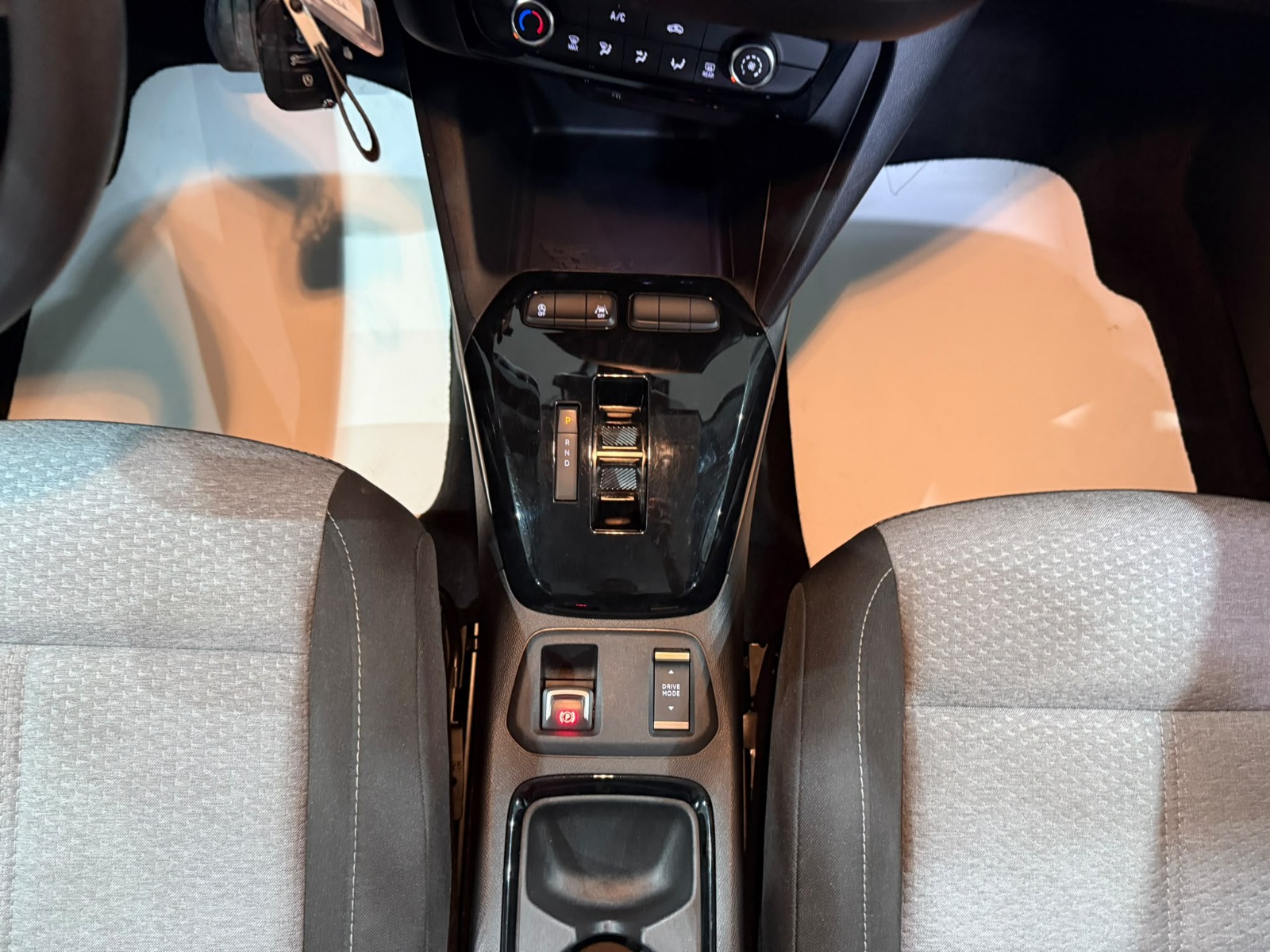 2025 Benzin Otomatik Opel Corsa Gri Gürel Tasarım Aksesuar Otomotiv San. Tic. Ltd. Şti.