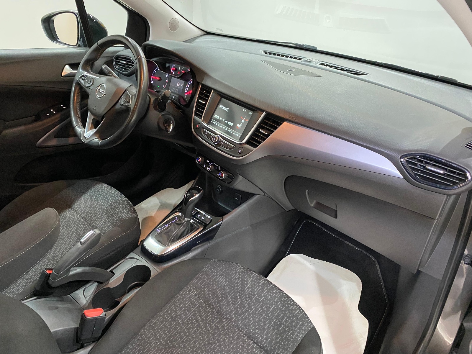 2023 Benzin Otomatik Opel Crossland Gri Gürel Tasarım Aksesuar Otomotiv San. Tic. Ltd. Şti.