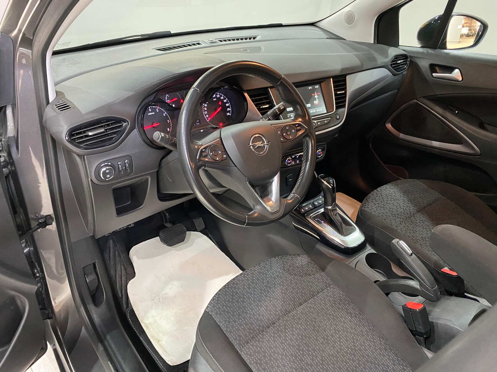 2023 Benzin Otomatik Opel Crossland Gri Gürel Tasarım Aksesuar Otomotiv San. Tic. Ltd. Şti.