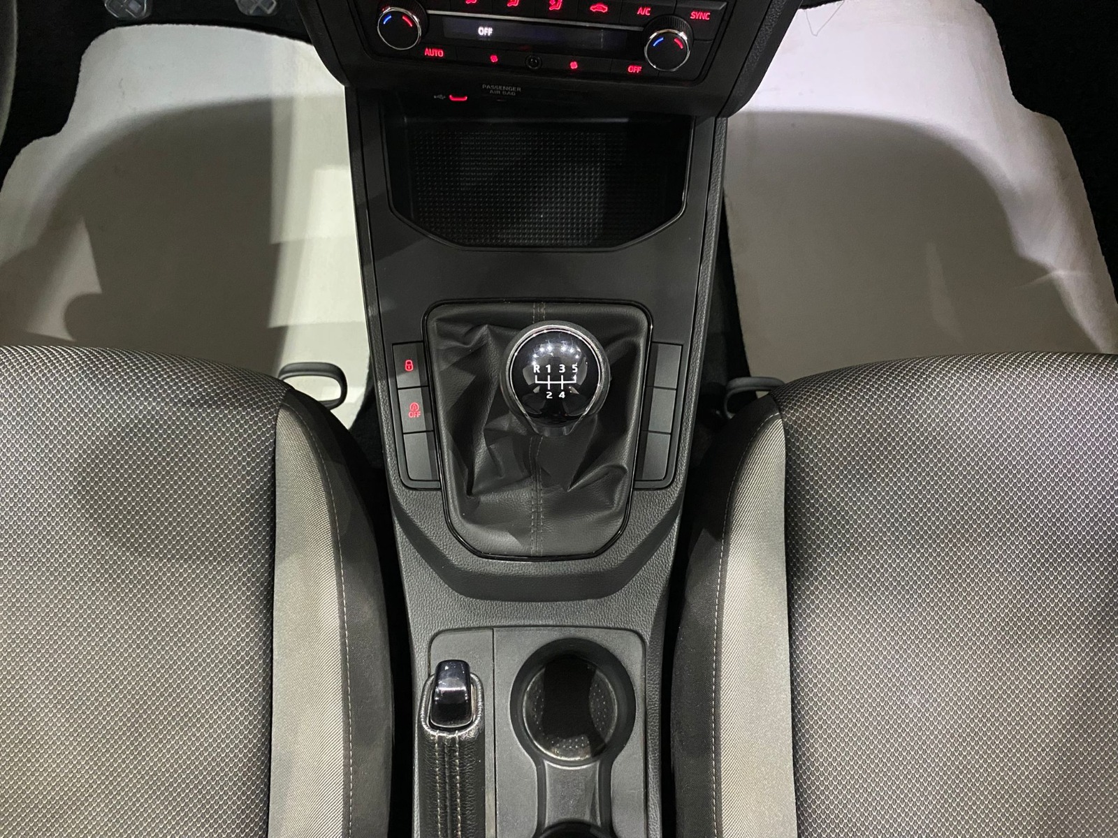 TaksitliOto.Net | 2.El Seat Ibiza Hatchback 1.0 Evo Start&Stop Style | Manuel & Benzin | Kırmızı | İzmir.2el 2021 Benzin Manuel Seat Ibiza Kırmızı Gürel Tasarım Aksesuar Otomotiv San. Tic. Ltd. Şti.