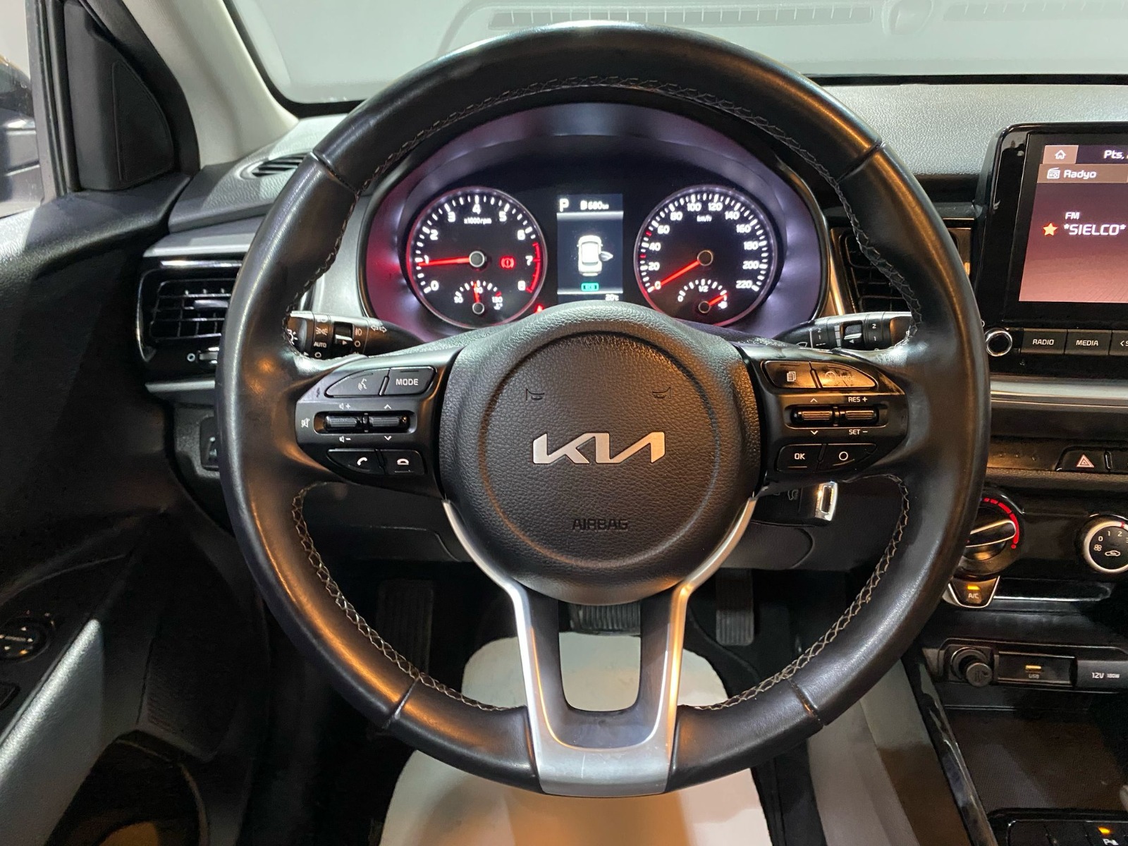 2023 Benzin Otomatik Kia Stonic Siyah Gürel Tasarım Aksesuar Otomotiv San. Tic. Ltd. Şti.