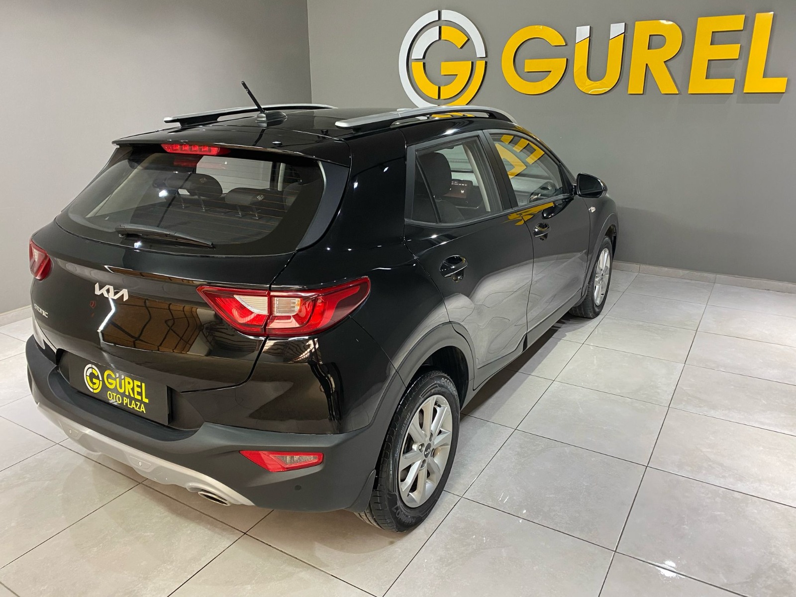 2023 Benzin Otomatik Kia Stonic Siyah Gürel Tasarım Aksesuar Otomotiv San. Tic. Ltd. Şti.