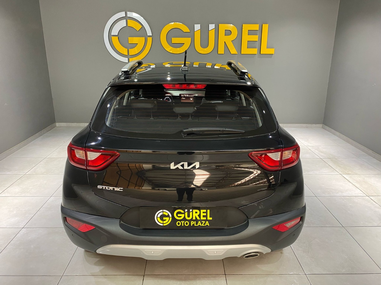2023 Benzin Otomatik Kia Stonic Siyah Gürel Tasarım Aksesuar Otomotiv San. Tic. Ltd. Şti.