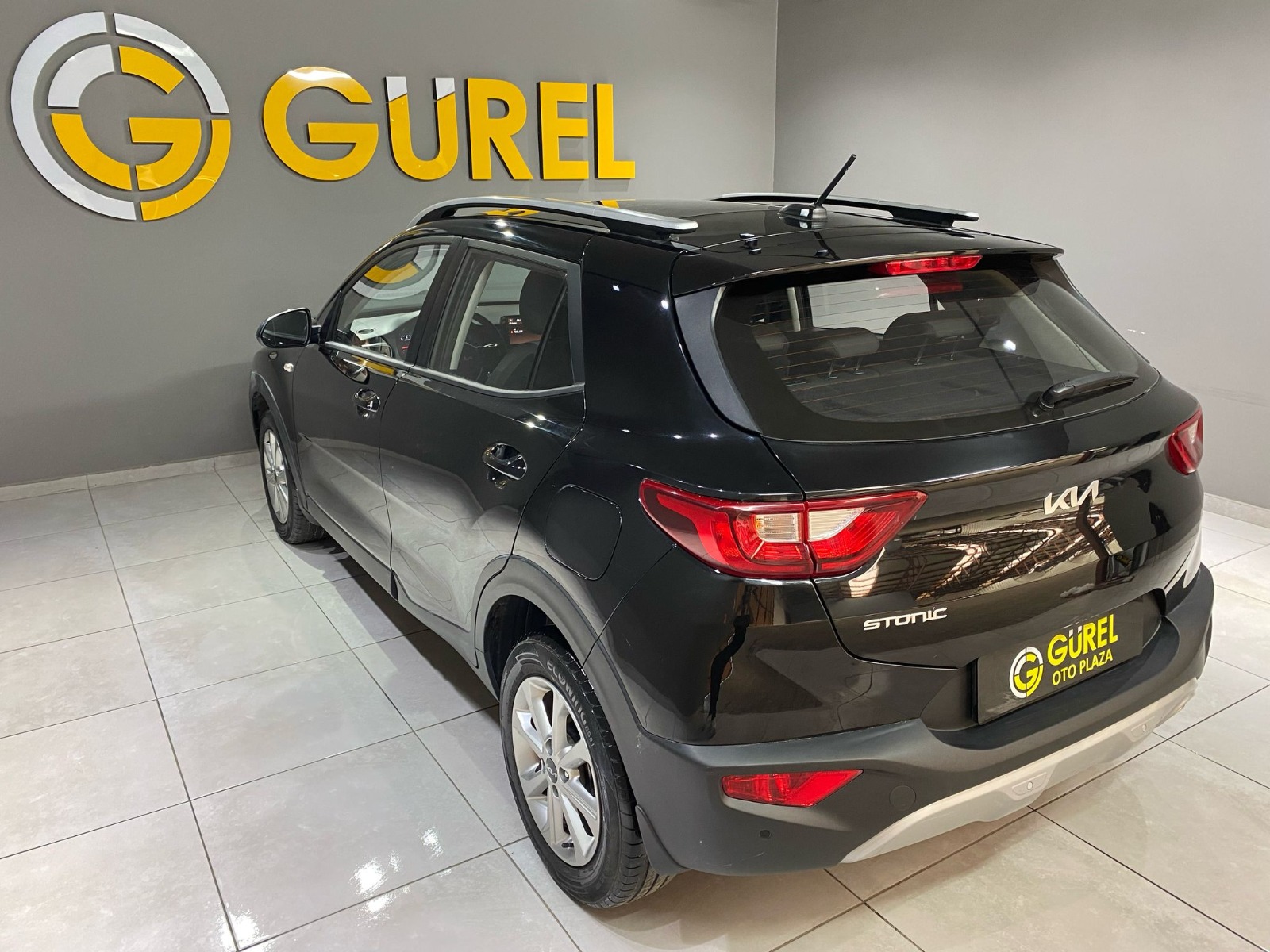 2023 Benzin Otomatik Kia Stonic Siyah Gürel Tasarım Aksesuar Otomotiv San. Tic. Ltd. Şti.