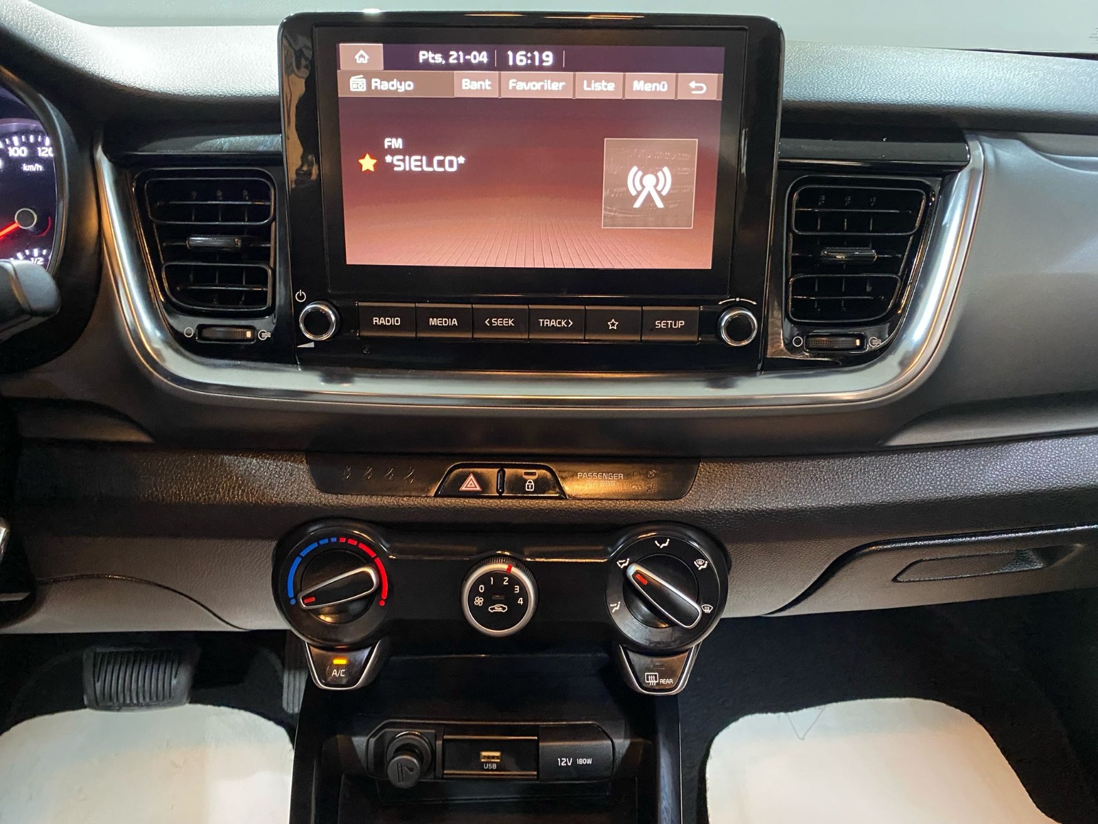 2023 Benzin Otomatik Kia Stonic Siyah Gürel Tasarım Aksesuar Otomotiv San. Tic. Ltd. Şti.