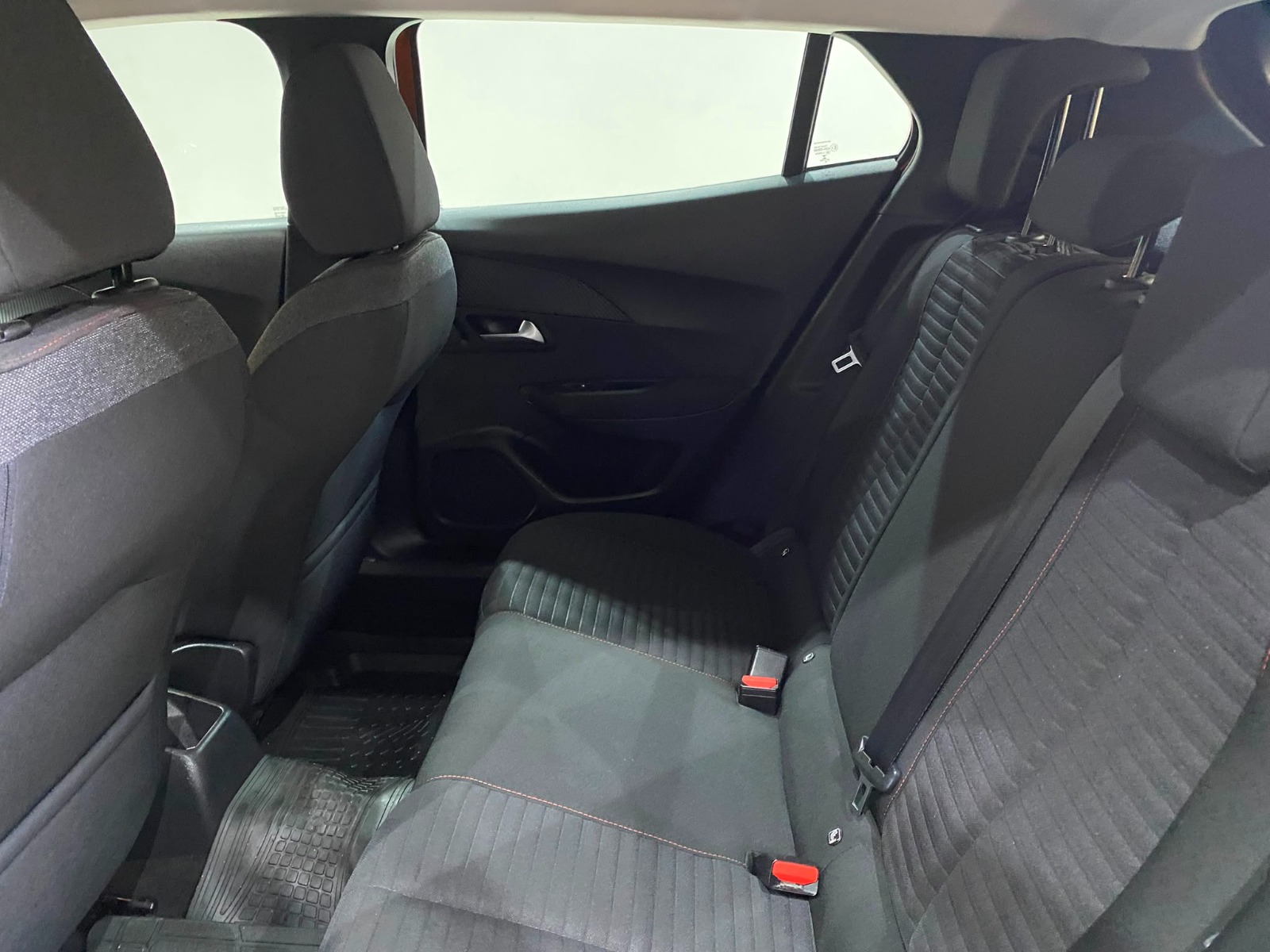 2020 Benzin Manuel Peugeot 2008 Turuncu Gürel Tasarım Aksesuar Otomotiv San. Tic. Ltd. Şti.