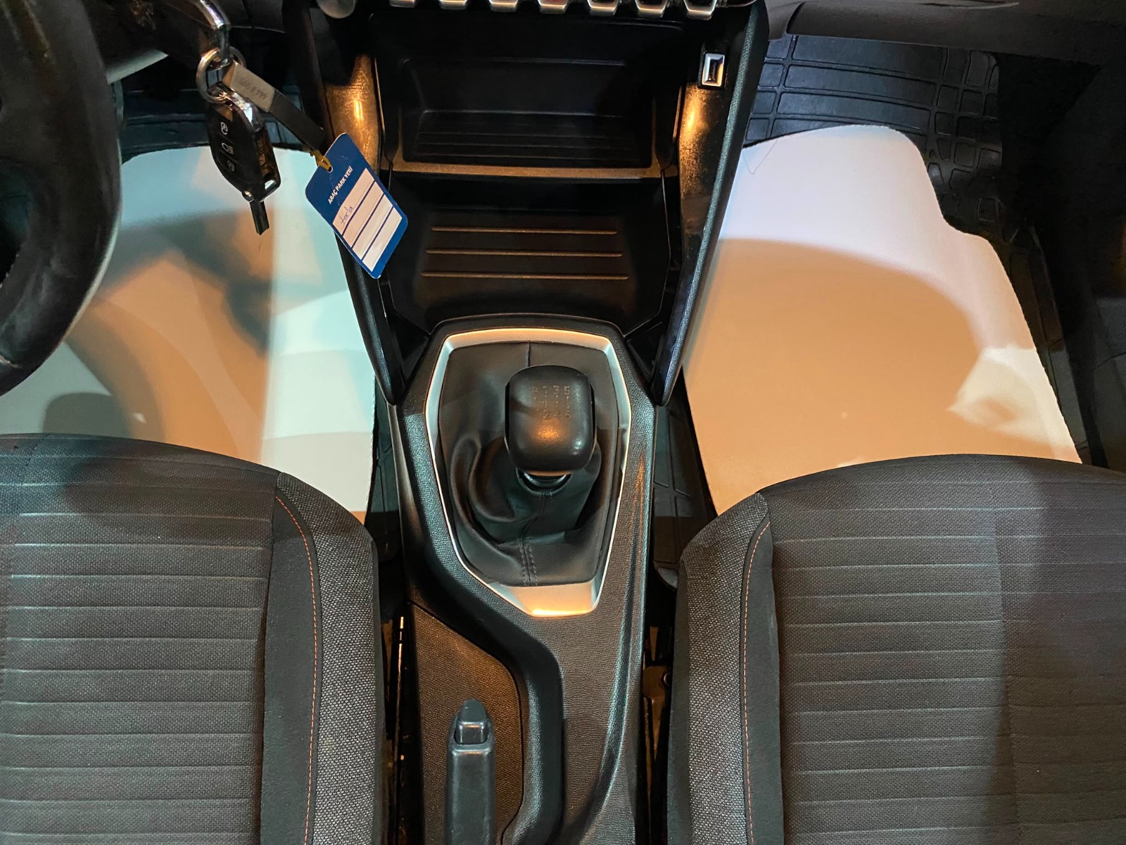 2020 Benzin Manuel Peugeot 2008 Turuncu Gürel Tasarım Aksesuar Otomotiv San. Tic. Ltd. Şti.
