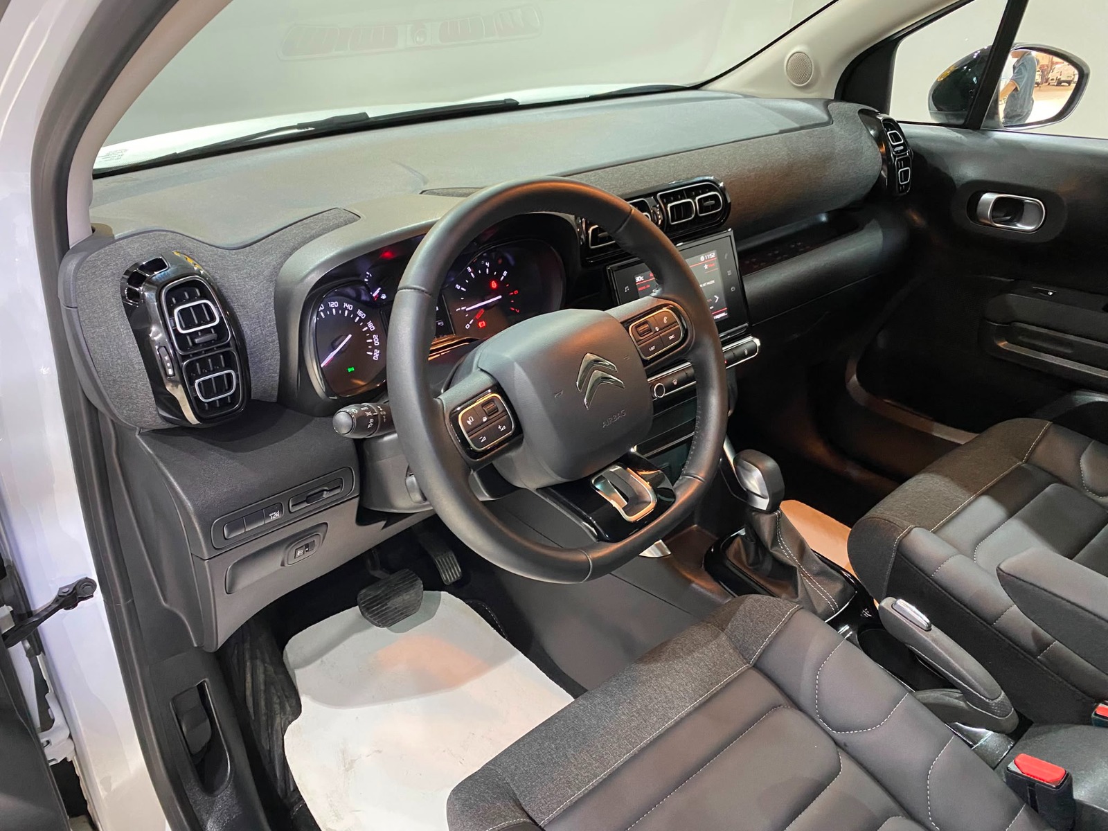 2023 Benzin Otomatik Citroen C3 AirCross Beyaz Gürel Tasarım Aksesuar Otomotiv San. Tic. Ltd. Şti.