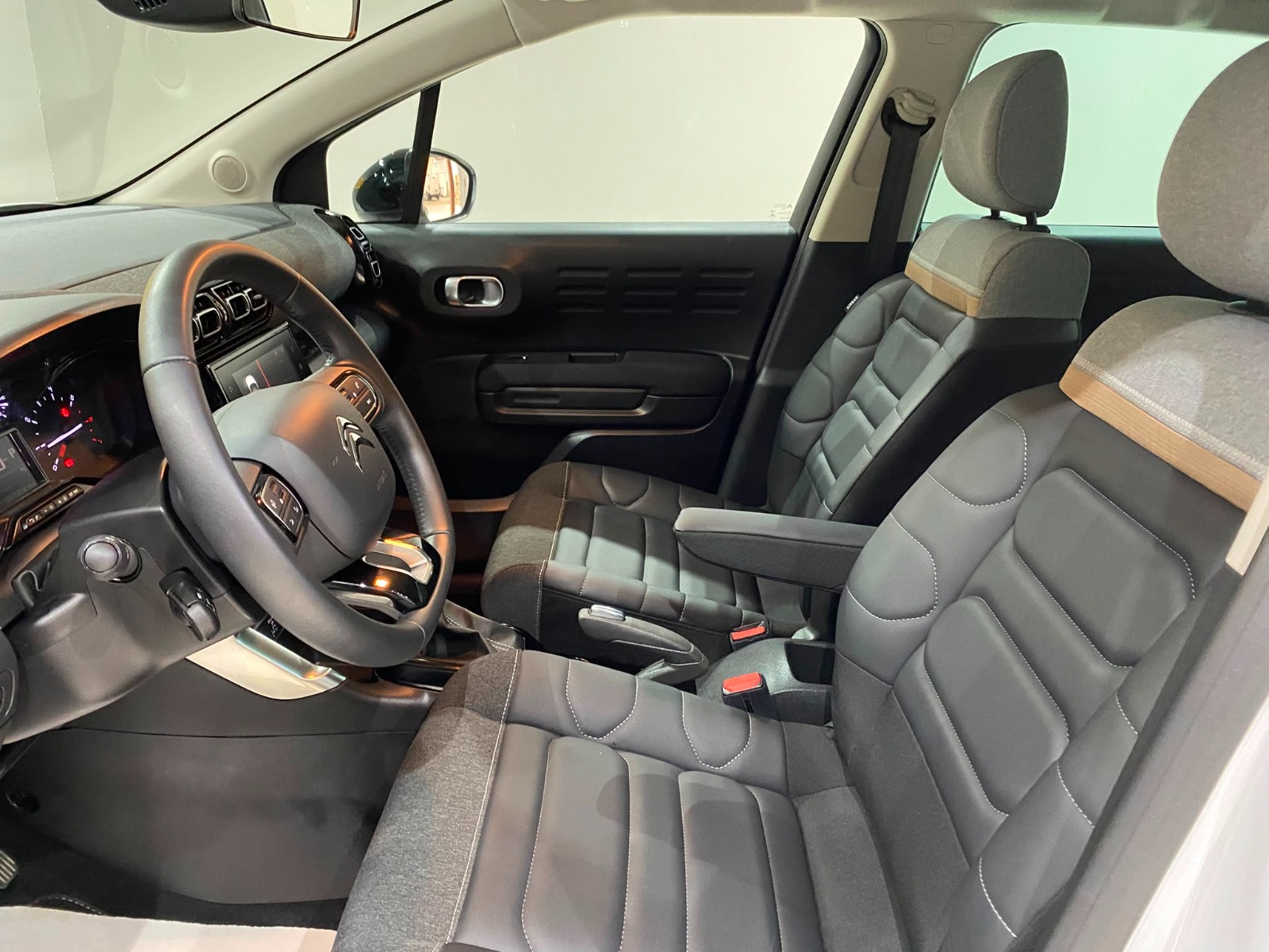 2023 Benzin Otomatik Citroen C3 AirCross Beyaz Gürel Tasarım Aksesuar Otomotiv San. Tic. Ltd. Şti.