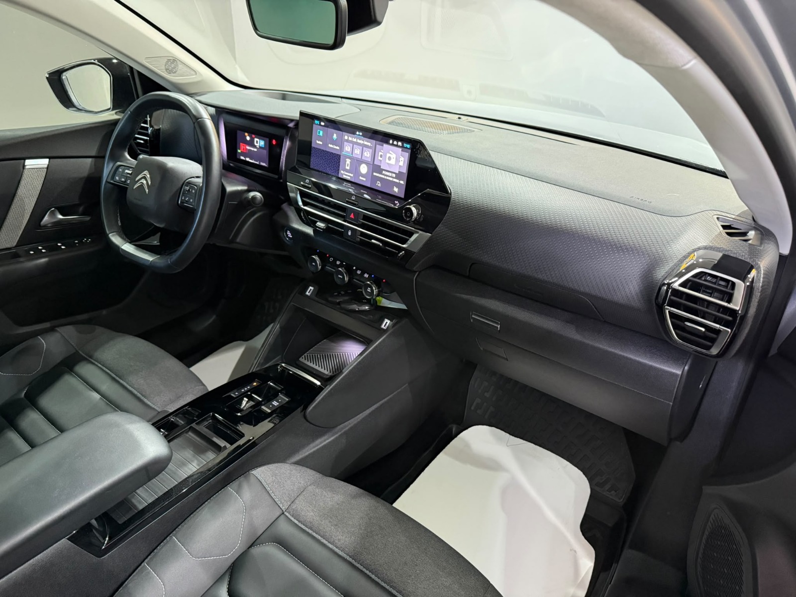 2024 Benzin Otomatik Citroen C4 X Gümüş Gri Gürel Tasarım Aksesuar Otomotiv San. Tic. Ltd. Şti.