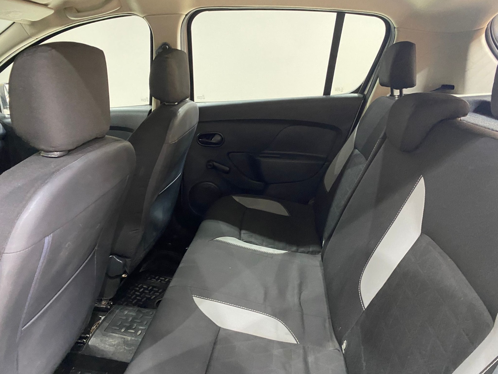 2015 Dizel Manuel Dacia Sandero Gri Gürel Tasarım Aksesuar Otomotiv San. Tic. Ltd. Şti.
