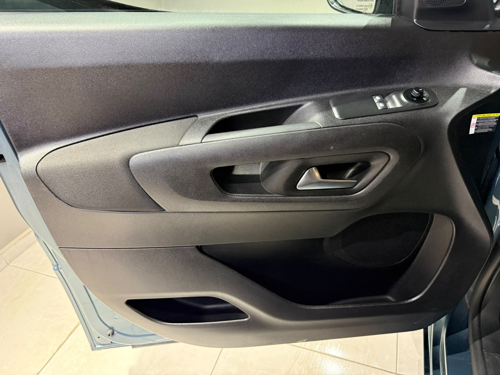 2026 Dizel Otomatik Opel Combo Mavi Gürel Tasarım Aksesuar Otomotiv San. Tic. Ltd. Şti.