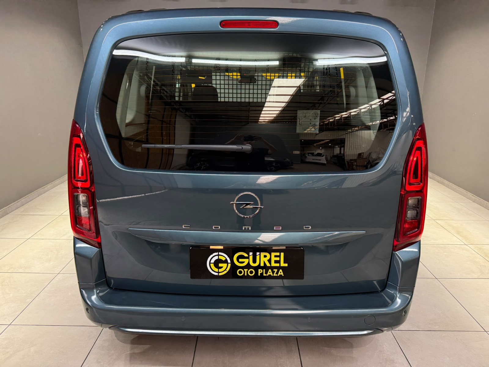 2026 Dizel Otomatik Opel Combo Mavi Gürel Tasarım Aksesuar Otomotiv San. Tic. Ltd. Şti.
