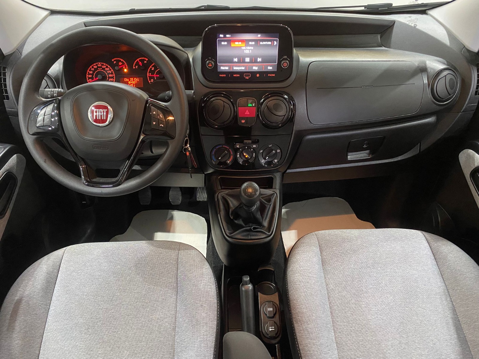 TaksitliOto.Net | 2.El Fiat Fiorino Combi 1.4 Eko Safeline | Manuel & Benzin + LPG | Gri | İzmir.2el 2023 Benzin + LPG Manuel Fiat Fiorino Gri Gürel Tasarım Aksesuar Otomotiv San. Tic. Ltd. Şti.