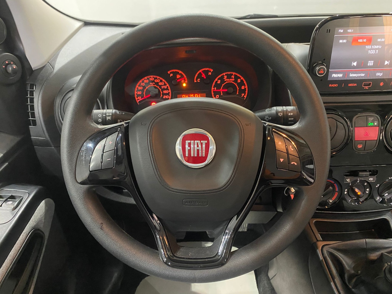 TaksitliOto.Net | 2.El Fiat Fiorino Combi 1.4 Eko Safeline | Manuel & Benzin + LPG | Gri | İzmir.2el 2023 Benzin + LPG Manuel Fiat Fiorino Gri Gürel Tasarım Aksesuar Otomotiv San. Tic. Ltd. Şti.