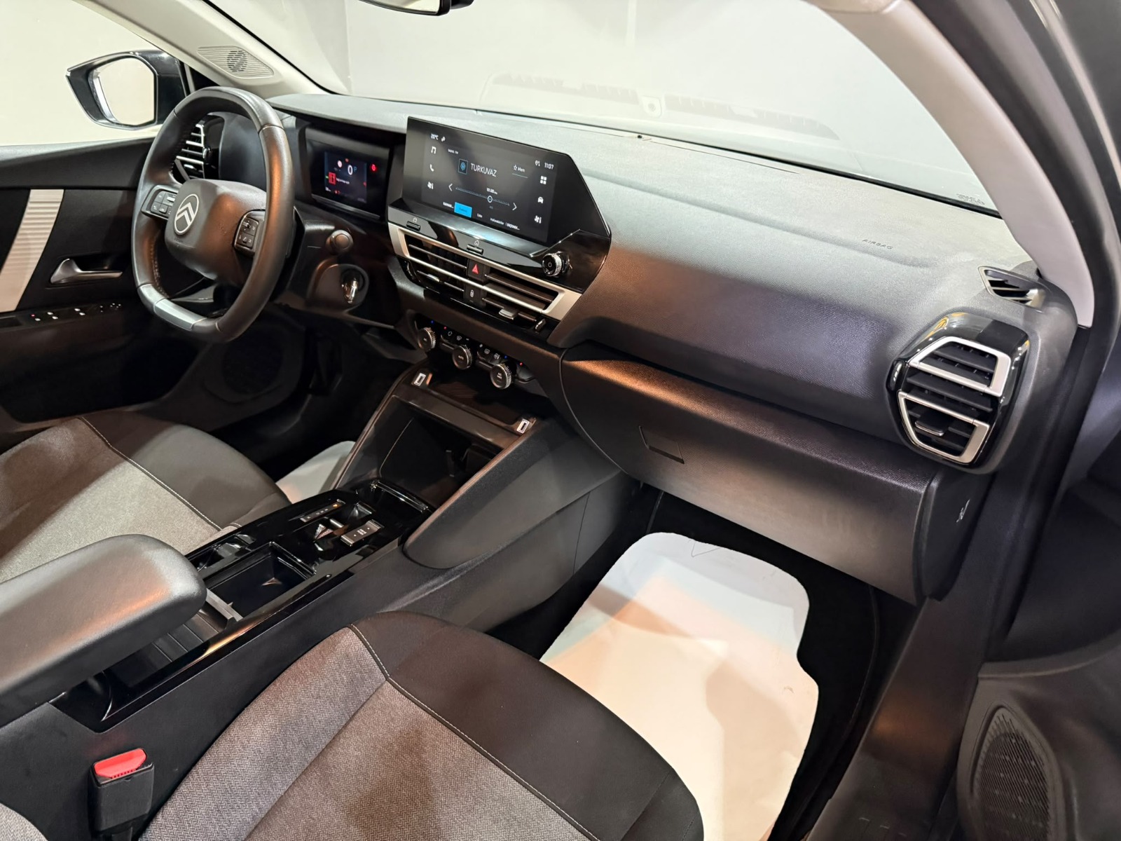 2025 Benzin Otomatik Citroen C4 X Gri Gürel Tasarım Aksesuar Otomotiv San. Tic. Ltd. Şti.