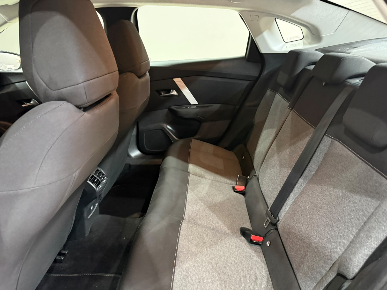 2025 Benzin Otomatik Citroen C4 X Gri Gürel Tasarım Aksesuar Otomotiv San. Tic. Ltd. Şti.